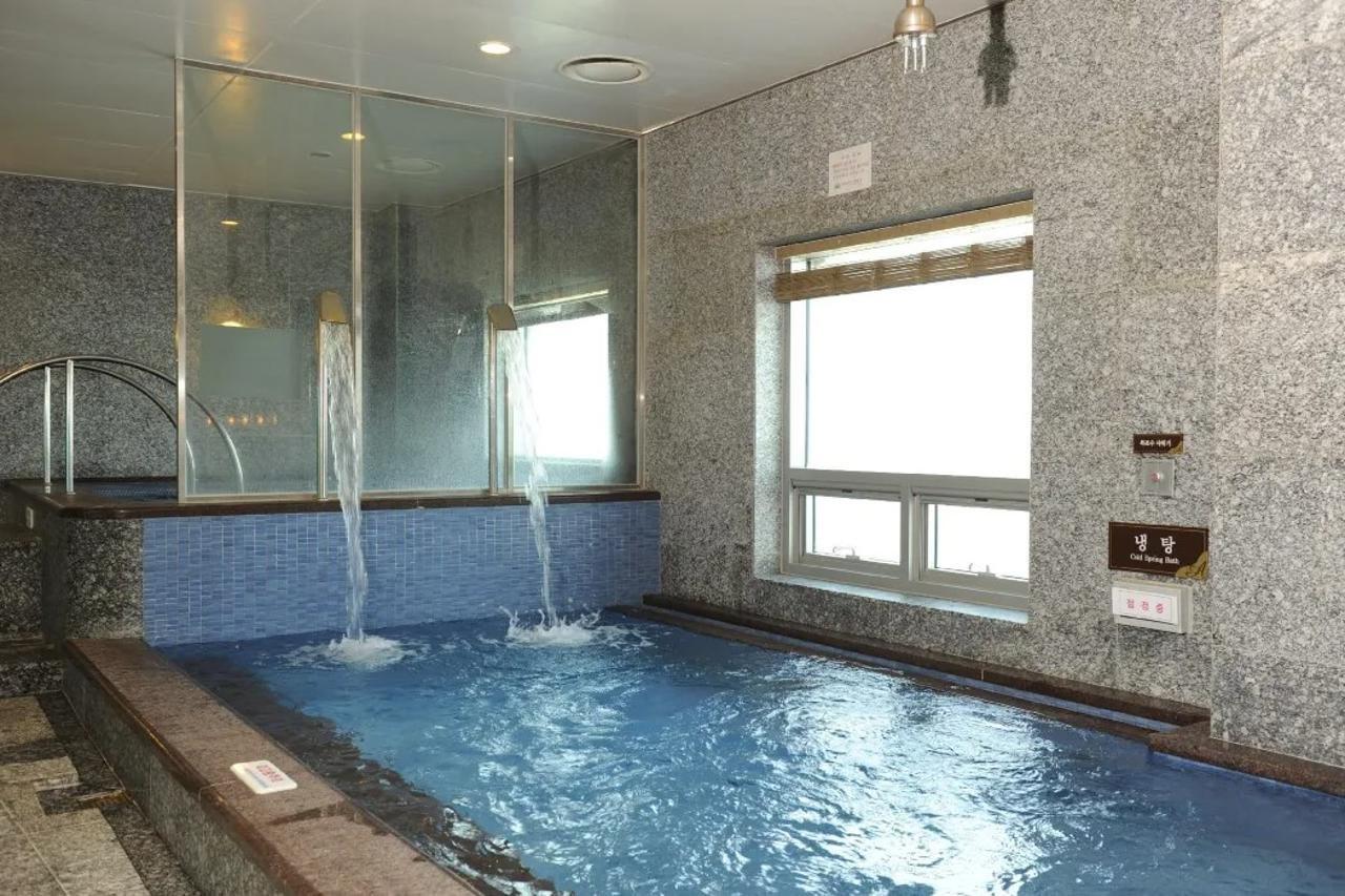 Pineridge Hotell Sokcho Eksteriør bilde