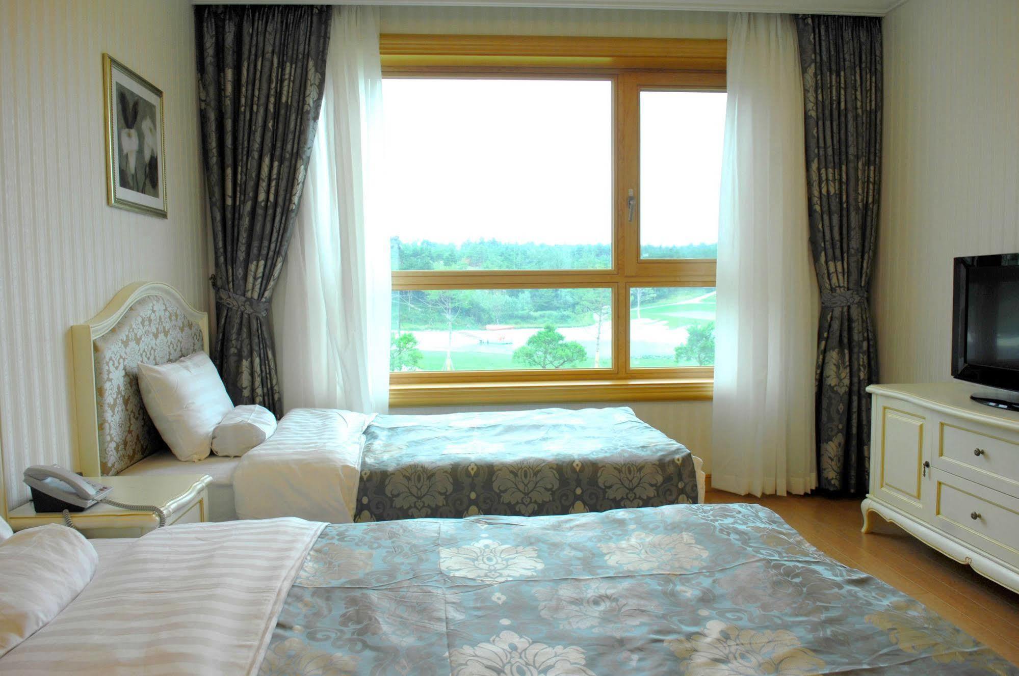 Pineridge Hotell Sokcho Eksteriør bilde