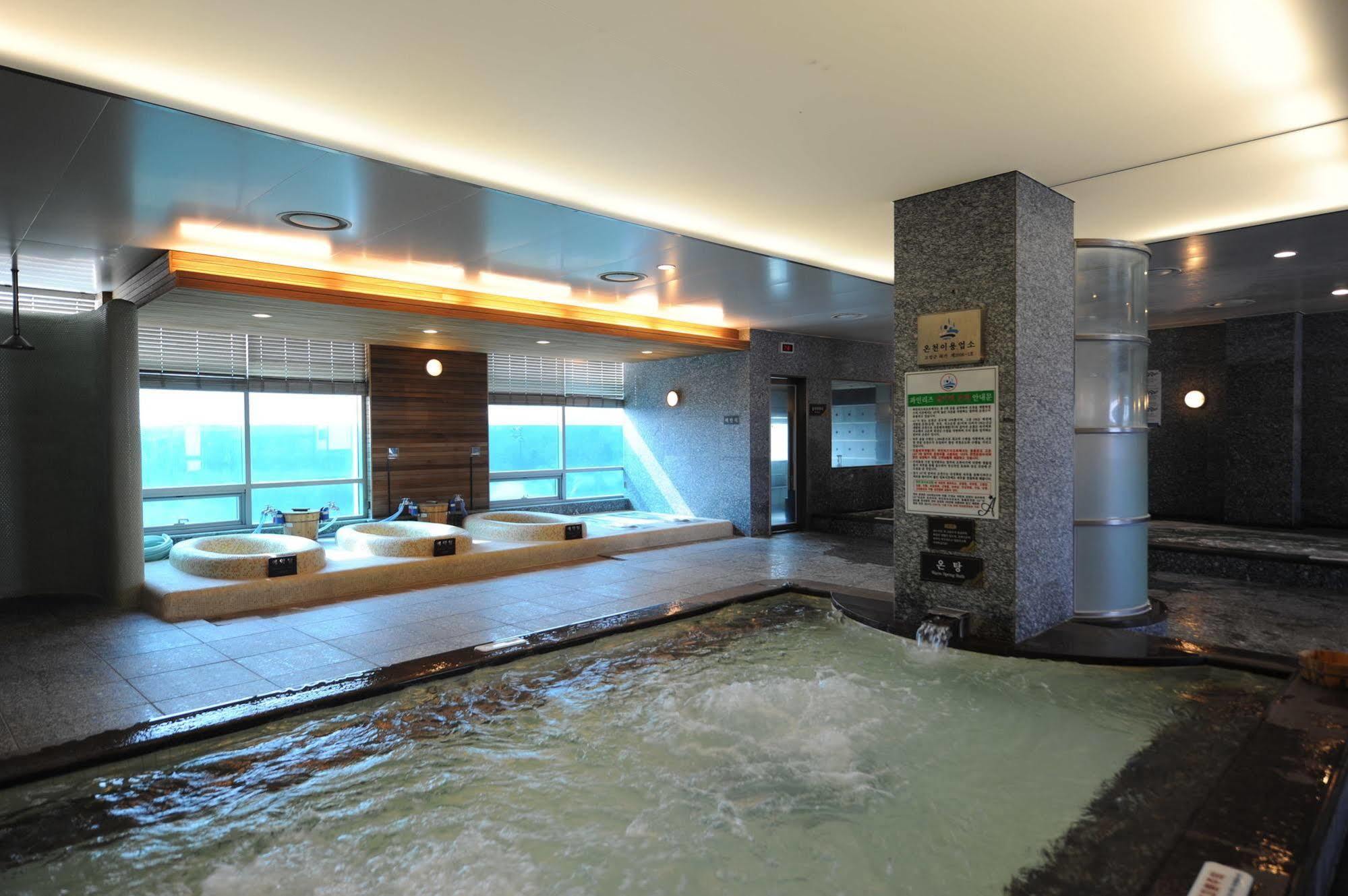 Pineridge Hotell Sokcho Eksteriør bilde